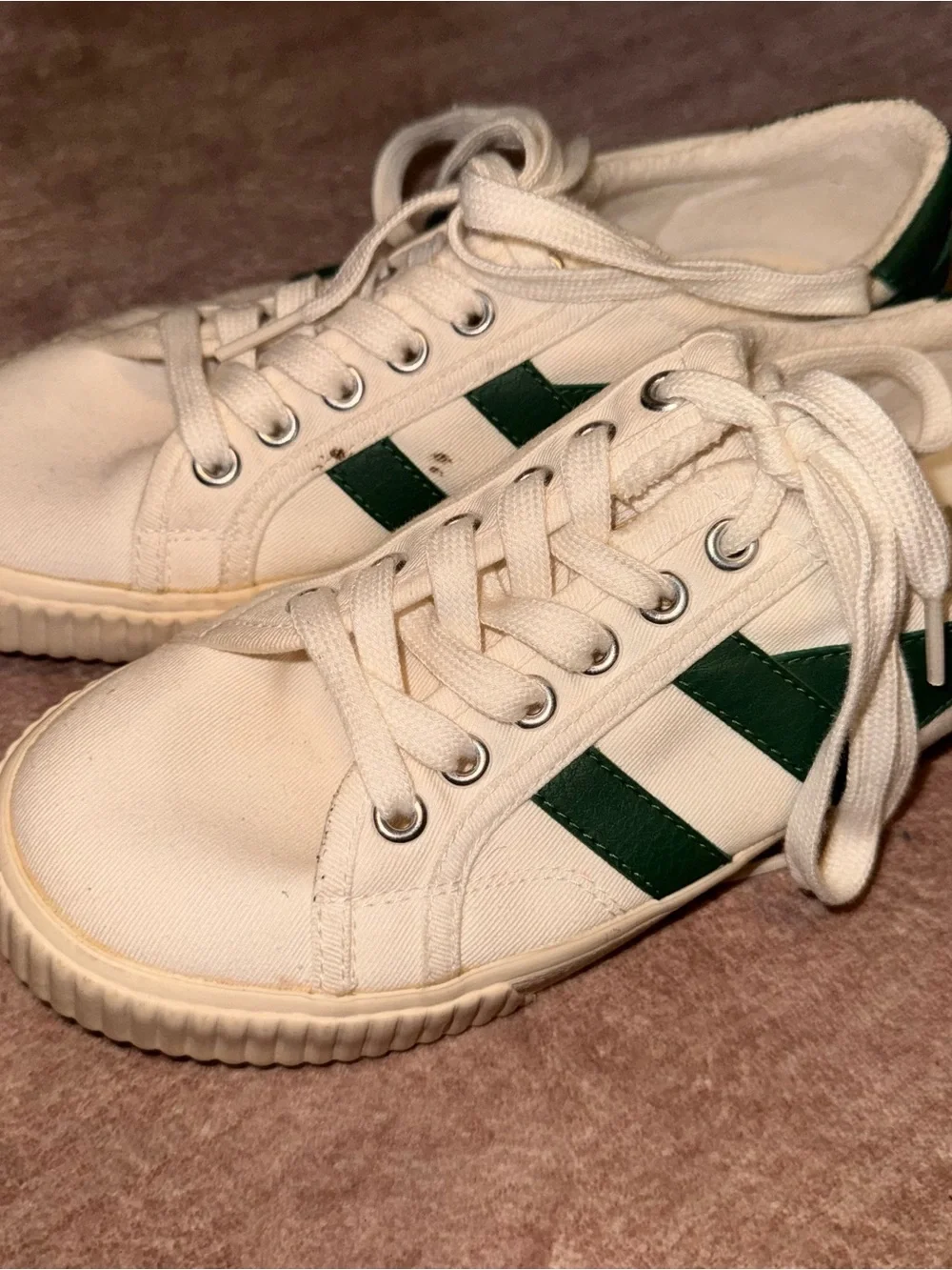 Gola Green and White Women's Sneakers size 6